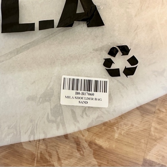 NWT M.I.L.A. Emma shoulder bag suede leather in sand color - Picture 8 of 9